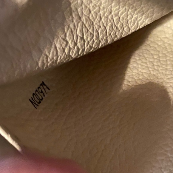 ❌SOLD❌Authentic Louis Vuitton Trousse 28 - Picture 13 of 16